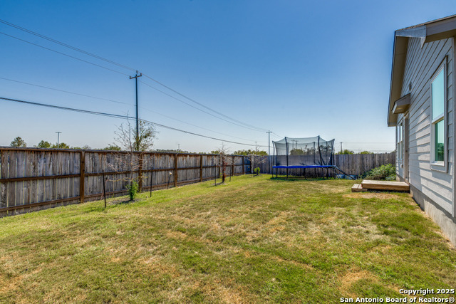 Listing photo id 23 for 5502 Calton Bnd