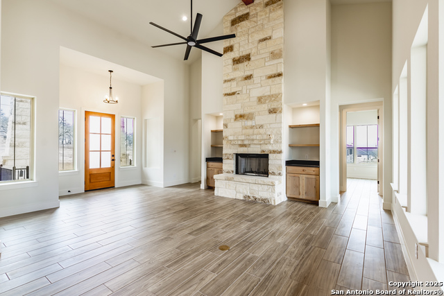 Listing photo id 2 for 109 Hondo Vista