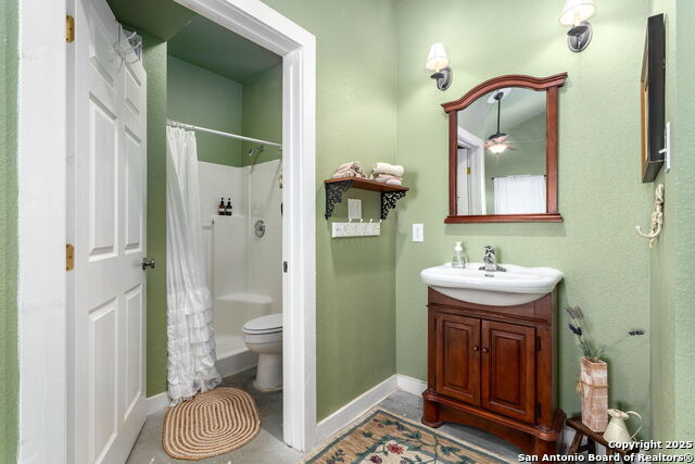 Image 25 of 38 For 126 Mariana Dr A