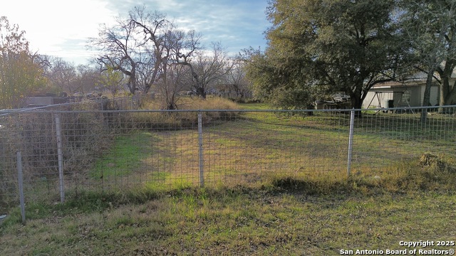 Image 2 of 4 For 18349 Lagloria Rd