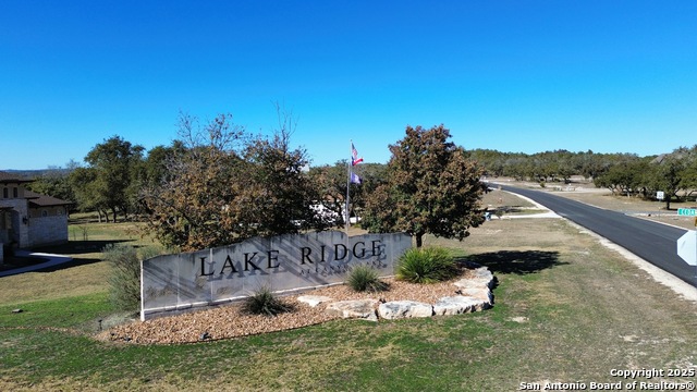 Image 4 of 18 For 1705 Lake Ridge Blvd