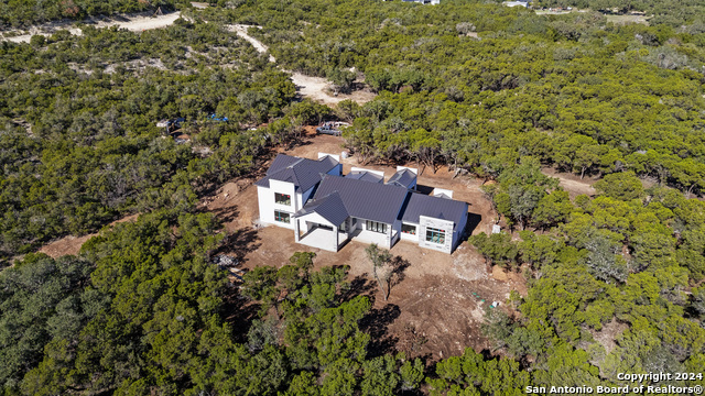 Listing photo id 6 for 22327 Scenic Loop Rd