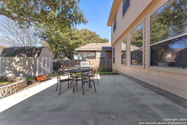 Listing photo id 26 for 17043 Ashbury Oaks