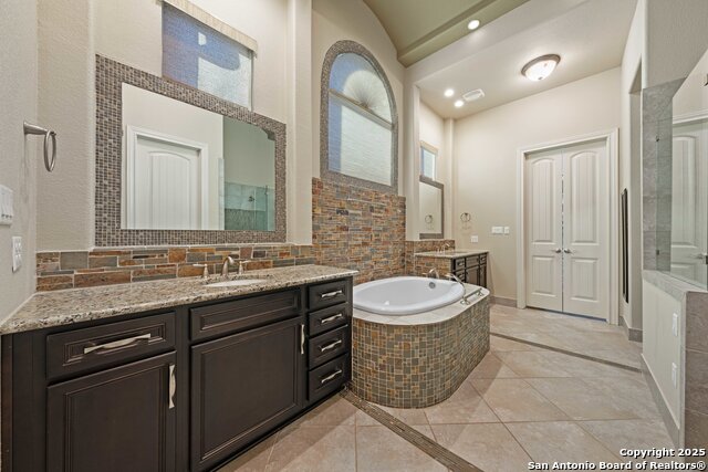 Listing photo id 21 for 861 Lorikeet Ln