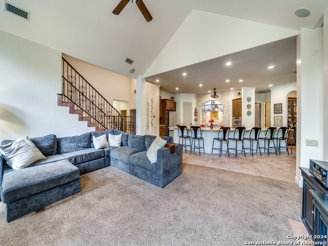 Listing photo id 13 for 27622 Ranch Creek