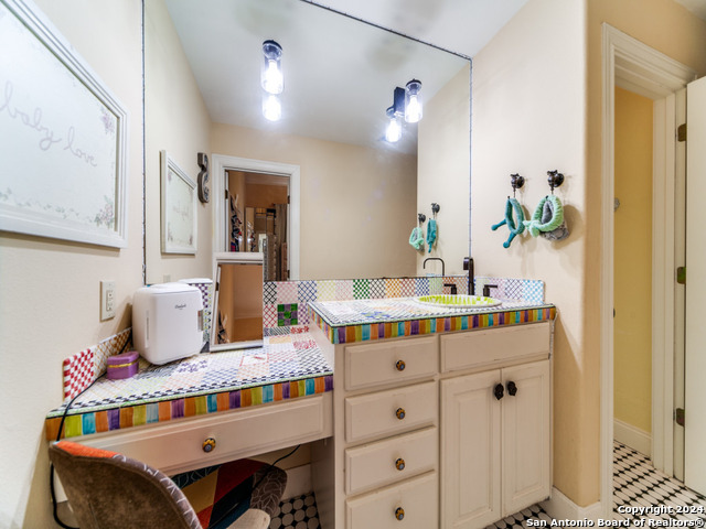 Listing photo id 23 for 27622 Ranch Creek