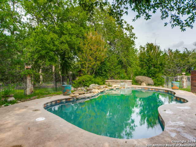 Listing photo id 33 for 27622 Ranch Creek