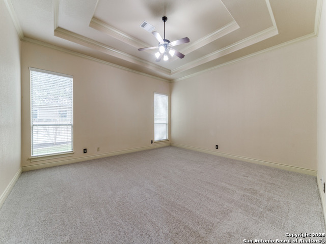 Listing photo id 10 for 324 Joshua Way