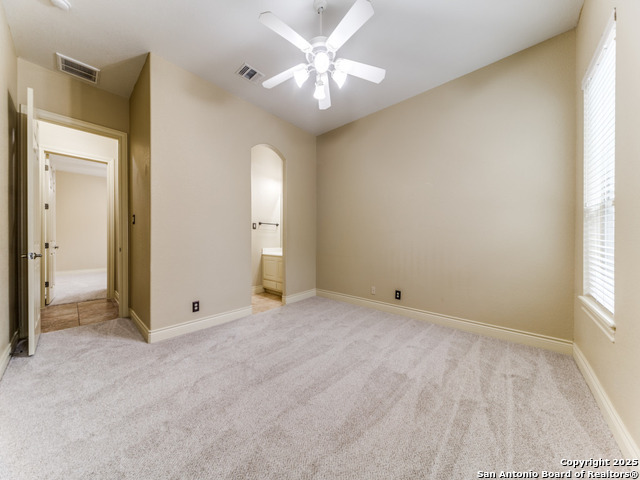 Listing photo id 15 for 324 Joshua Way