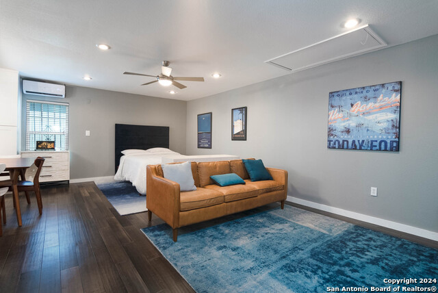 Image 15 of 24 For 126 Loretta Pl