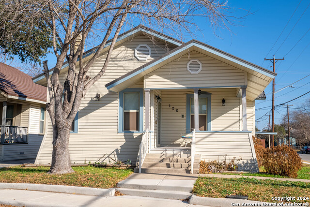 Image 3 of 24 For 126 Loretta Pl