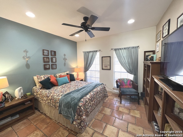 Listing photo id 23 for 375 Greenleaf