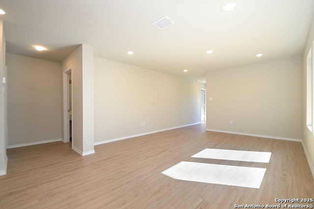 Listing photo id 14 for 7815 Canyon Cove