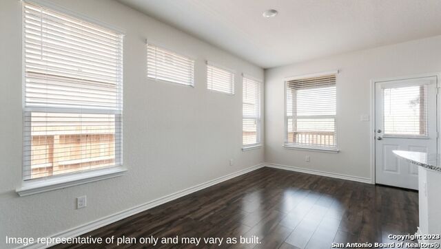 Listing photo id 9 for 14720 Pearl Flats