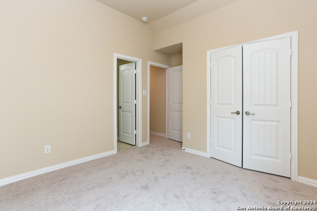 Listing photo id 26 for 8715 Hideout Bend