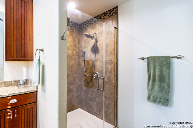 Image 18 of 35 For 424 Mountain Wood