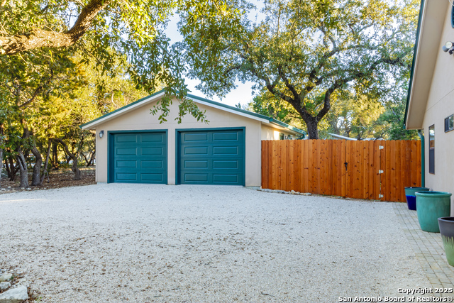 Image 4 of 35 For 424 Mountain Wood