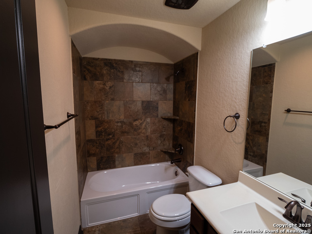 Listing photo id 26 for 17015 Chianti Rdg