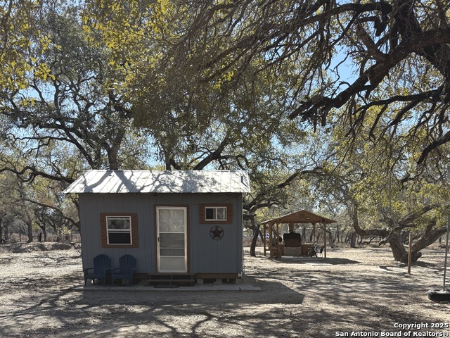 Listing photo id 19 for 561 County Road 785