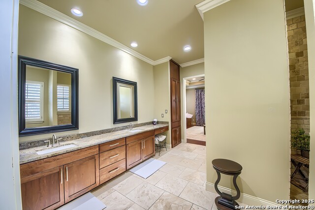 Listing photo id 24 for 9850 Trophy Oaks