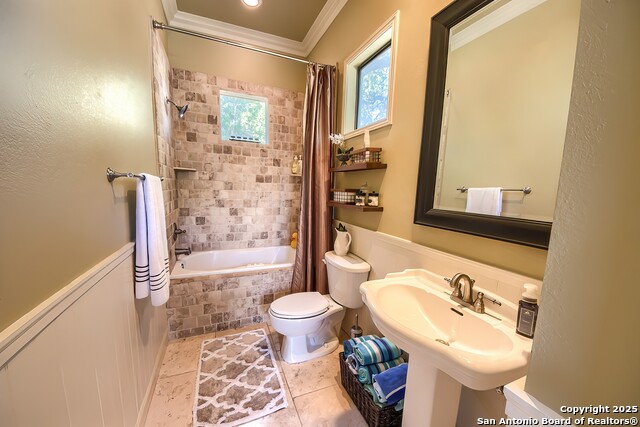 Listing photo id 28 for 9850 Trophy Oaks