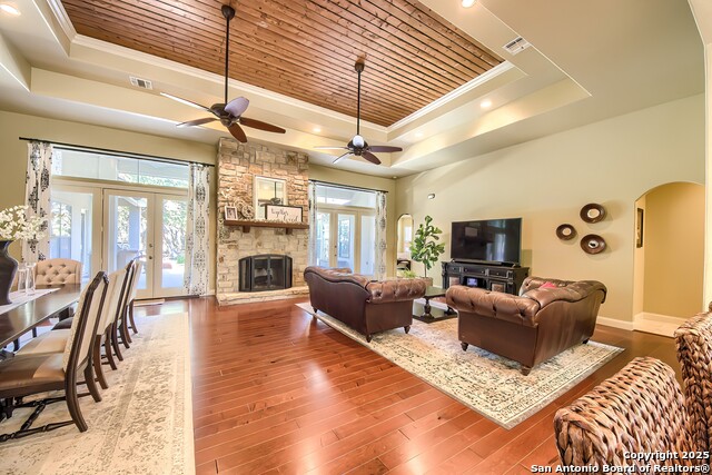 Listing photo id 7 for 9850 Trophy Oaks