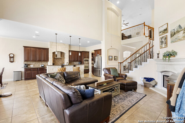 Listing photo id 9 for 9718 Rosemire Way