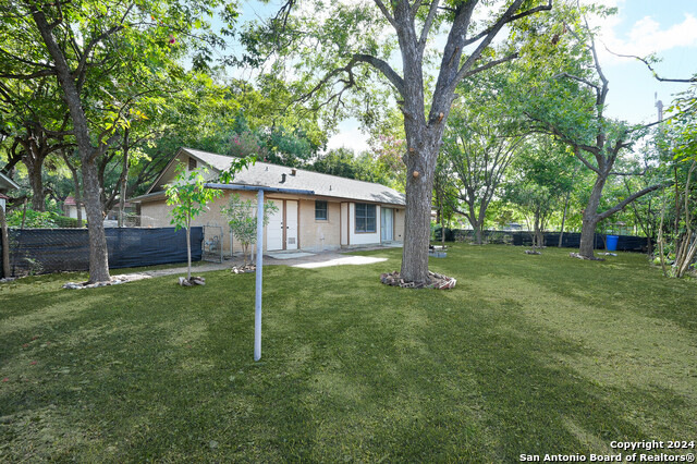 Listing photo id 18 for 5934 Kettering Dr