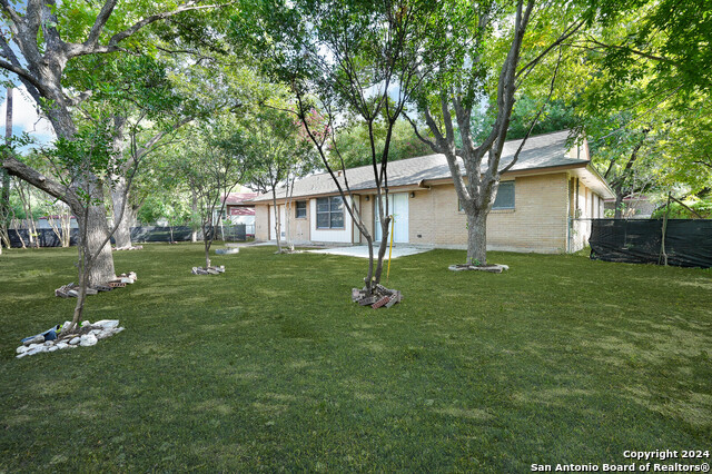 Listing photo id 19 for 5934 Kettering Dr