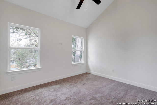 Image 17 of 21 For 311 Bargas St
