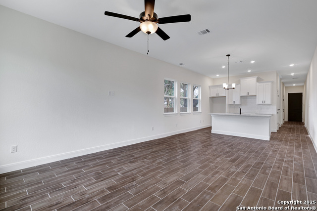 Image 8 of 21 For 311 Bargas St