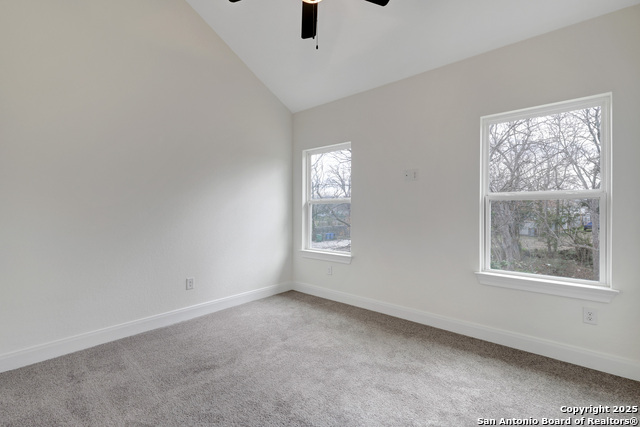 Image 21 of 25 For 315 Bargas St