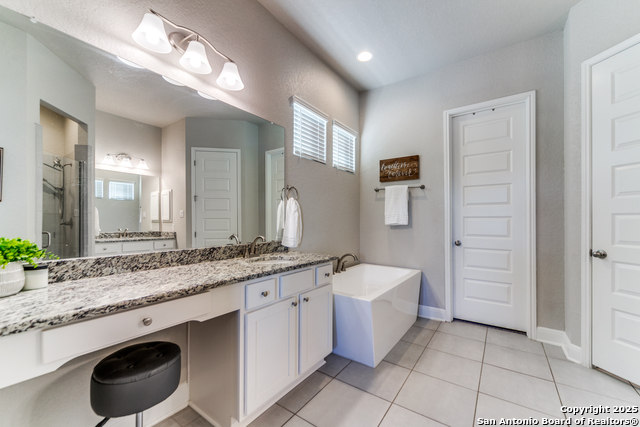 Image 16 of 25 For 28902 Windlesham Way