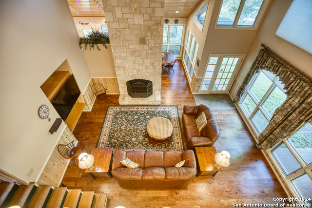 Listing photo id 9 for 9525 Ranch Road 337 E