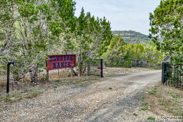 Listing photo id 28 for 9525 Ranch Road 337 E