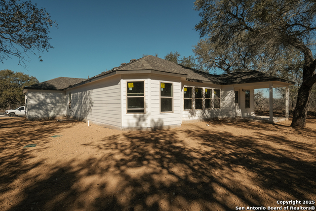 Listing photo id 7 for 21203 Jordans Ranch Way