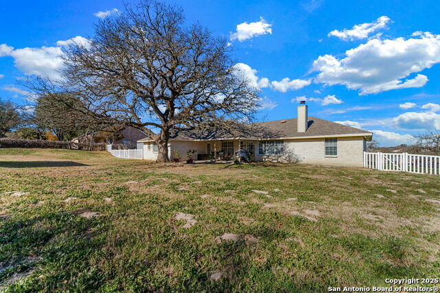 Listing photo id 27 for 1213 Hillside Oaks