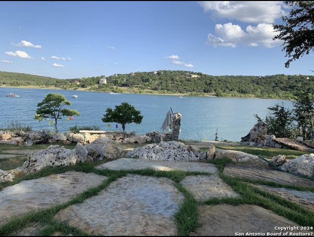 Listing photo id 30 for 2146 Canyon Lake