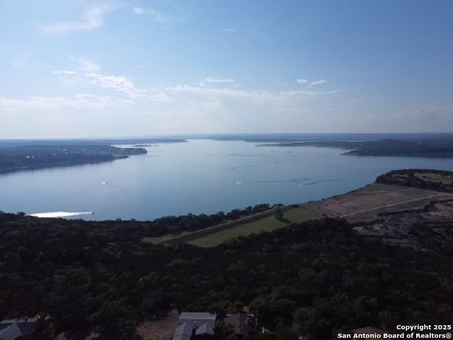 Listing photo id 1 for 891 Deerwood Dr