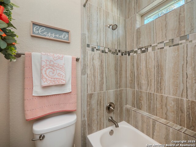 Listing photo id 22 for 352 Rose Meadow Dr