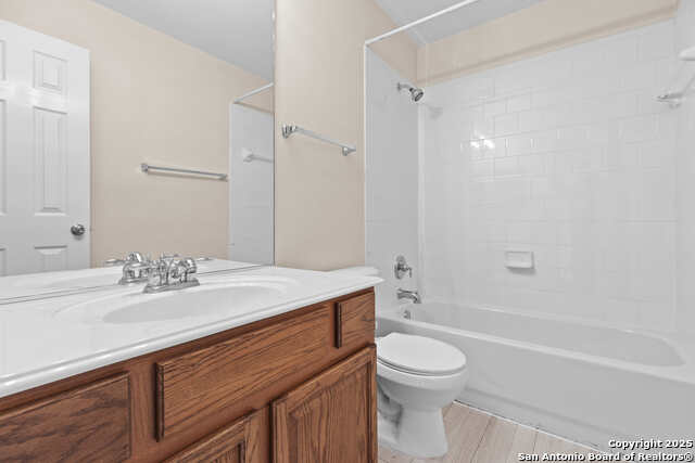 Listing photo id 21 for 120 Brookbend