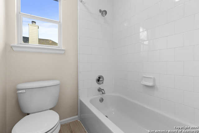 Listing photo id 22 for 120 Brookbend