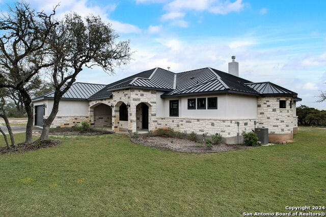 Details for 40 Greco Bnd, Boerne, TX 78006