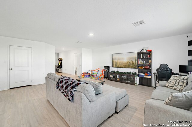 Image 6 of 28 For 10411 Mcclintock