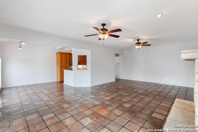 Listing photo id 11 for 13614 Camino De Oro