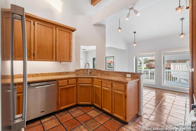 Listing photo id 17 for 13614 Camino De Oro