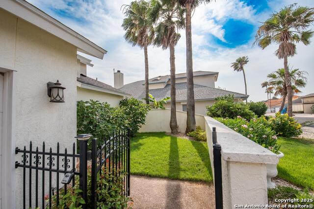 Listing photo id 5 for 13614 Camino De Oro