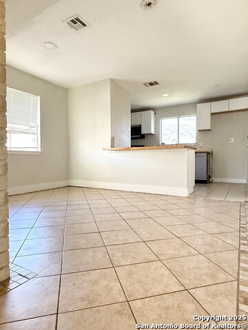 Image 3 of 9 For 210 Zachry Dr