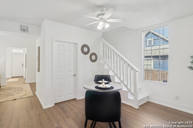 Image 12 of 32 For 826 Pine St N