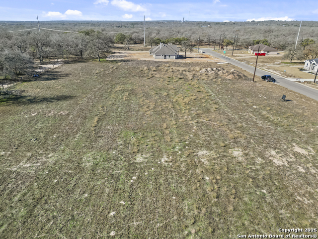 Listing photo id 2 for 112 Hondo Ridge